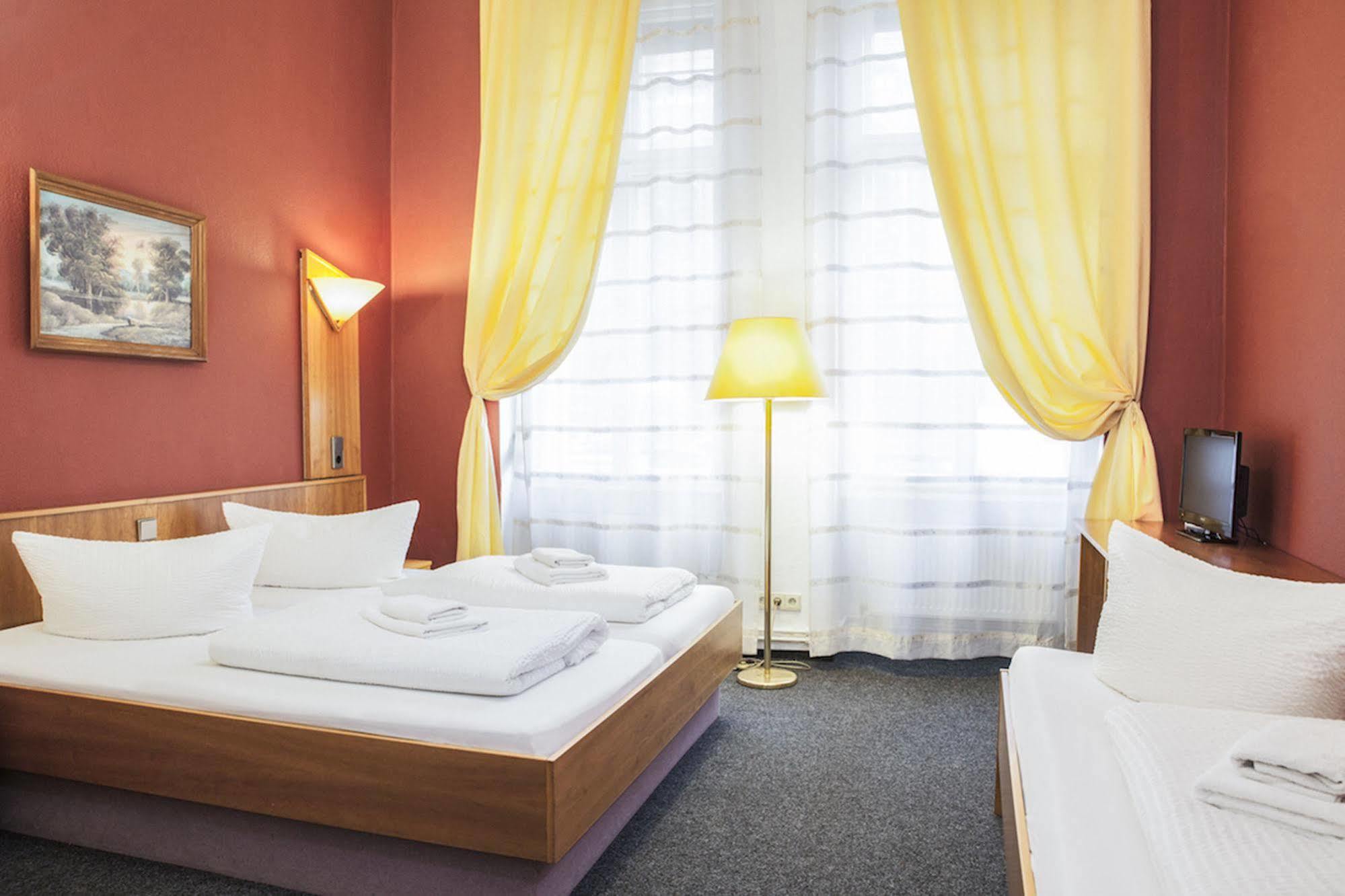 Hotel Pension Insor Berlin Eksteriør billede