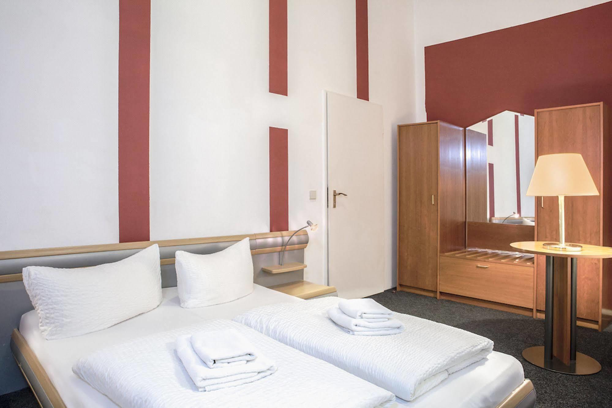 Hotel Pension Insor Berlin Eksteriør billede